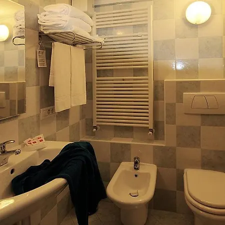 Sleeps 6 Pool Wifi