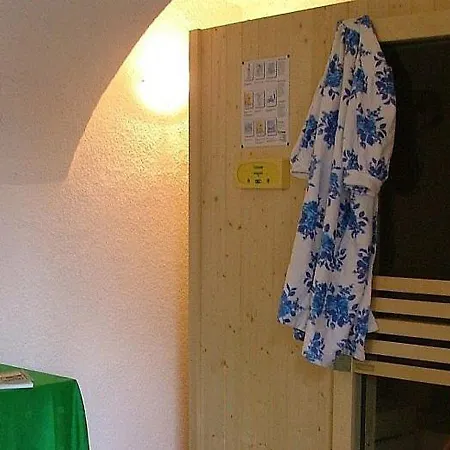 Lägenhet Sleeps 6 Pool Wifi *
